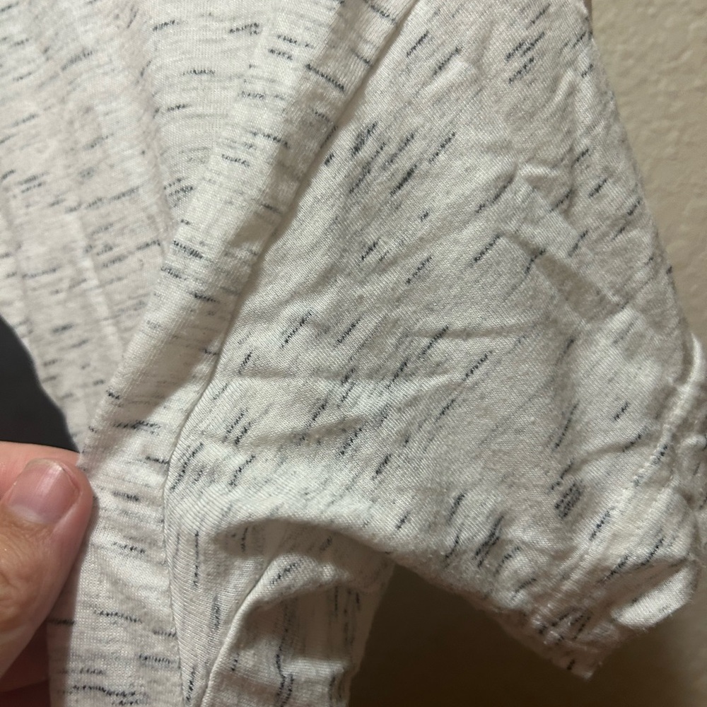 Adidas Women’s Heathered Gray T-Shirt with Black Logo - Picture 6 of 6